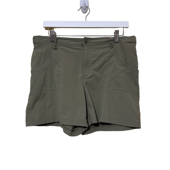 Lucy Mid Rise Flat Front Nylon Shorts Women Size Large Green Gorpcore Outdoor - Picture 1 of 5